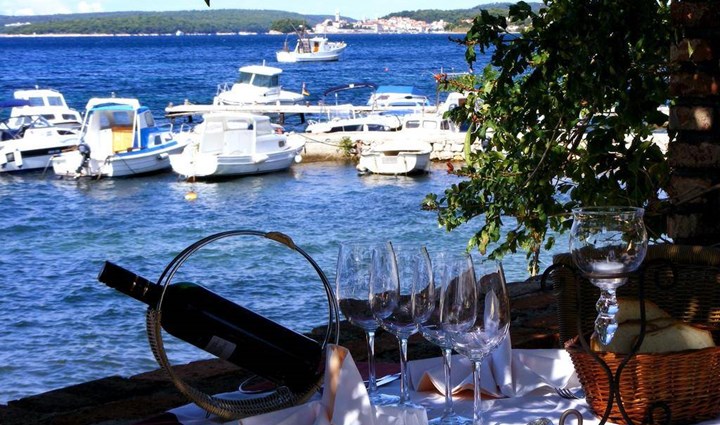 Restaurants auf der Insel Rab in Kroatien
