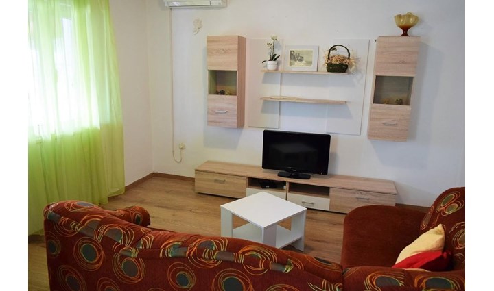 Saratlić Vilma 7